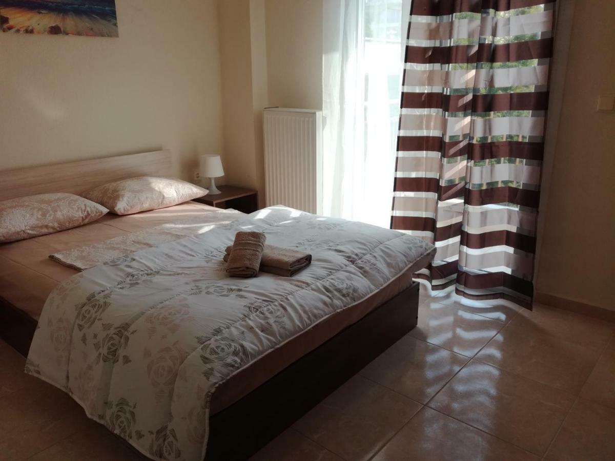 Jordan'S 3Rd Appartment At 네아 미카니오나 외부 사진