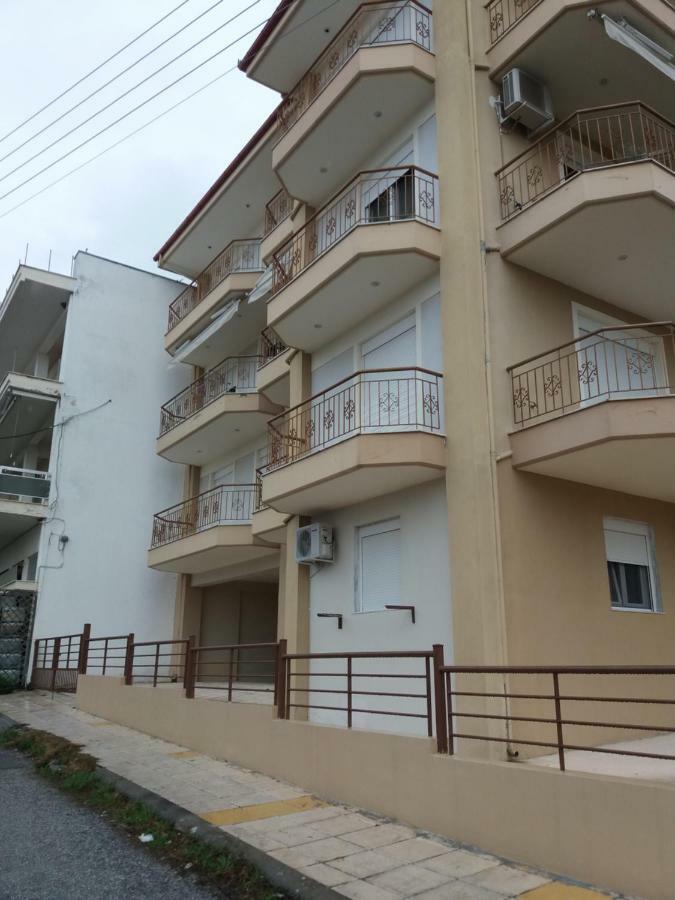 Jordan'S 3Rd Appartment At 네아 미카니오나 외부 사진
